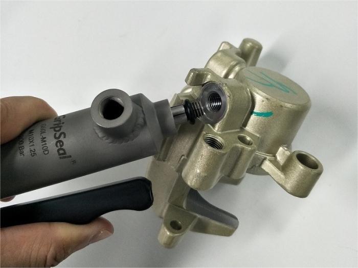 G80系列密封測試接頭提高汽車制動(dòng)卡鉗測試的效率