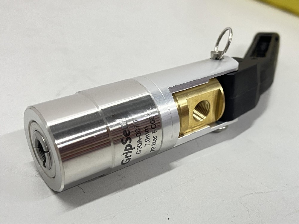 發(fā)動(dòng)機(jī)冷卻水管快速接頭的作用及優(yōu)勢(shì)分析