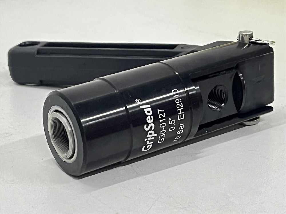 新能源汽車電控箱用多孔快速接頭怎么進(jìn)行密封檢測